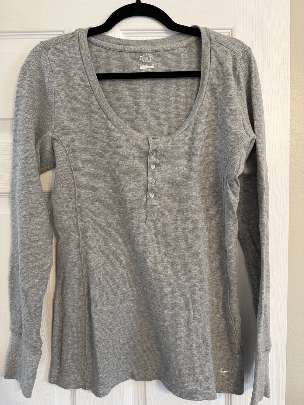 Nike Girls' Gray Long-Sleeve Henley Tee